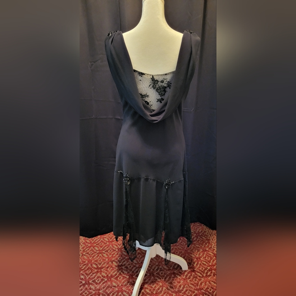 Elegant Black Beaded Dress - Picture 6 of 10